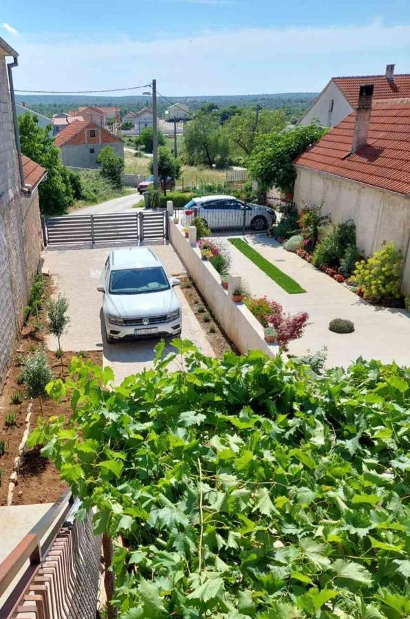Lucija Apartamento Pridraga Exterior foto